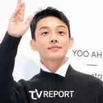 '하이파이브' 유아인, <b>안재홍</b>과 키스 영상 확산…"리스크 품었다"