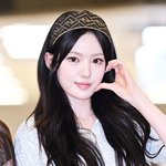 [현장포토] "사랑스럽죠?"…<b>수이</b>, 깜찍 볼하트