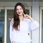 레드벨벳 크러쉬 조이, 귀여운 볼콕 [포토엔<b>HD</b>]