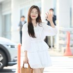 레드벨벳 크러쉬 조이, 눈 감고 ‘깜찍발랄’ 하게 [포토엔<b>HD</b>]