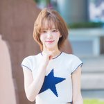 ‘초여름 바람에 말랑 웬디’ (웬디의 영스트리트 출근길) [<b>HD</b>포토]