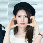 [사진]아이들 <b>미연</b>,'사랑스러운 하트'