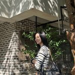 열애설엔 입 꾹…이주연, 명품백+복근은 자신 있게 [SCin스타]