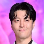 "열애, <b>해선</b> 안 돼" 이동건, 이혼 5년만 미모의 女와 열애?...