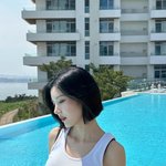 '워터밤 여신' 권은비, 수영장서 뽐낸 <b>청량</b>+섹시美…타투까지 '완벽'