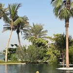 소연, '연봉 20억 남편'과 중동 물 만끽…안 입은 줄 알았네