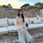 신민아, 전신 시스루 드레스로 '러블리+섹시' 다 잡았다