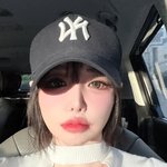 "<b>NO</b> 필터" 박봄, 자연광 아래 더 예쁘다…소멸 직전 얼굴+과감...