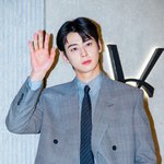 “<b>입대</b> 전 마지막 콘서트”…차은우, '아스트로' 두 번째 군<b>입대</b>...