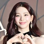 잘 나는게 죄…카리나, 강제 보수여신 등극에 '팬들 분노' [엑's...