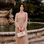 한소희, 로마 사로잡은 여신 미모…고혹美 폭발