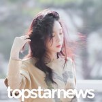 ‘머리 넘길게’…‘소원: 미칠게’ (인천공항 출국) [<b>HD</b>포토]