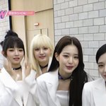 <b>리즈</b> 진짜 얼굴에 뭐한거지