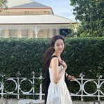 '공효진 친구' 정려원, 청순 섹시 오프숄더 원피스의 <b>MZ</b>식 해석