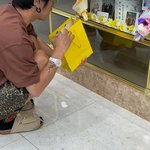 <b>빽</b>가, 돌아가신 母 생일 맞았다…<b>아빠</b>에게 대신 바친 'R사' 명품...