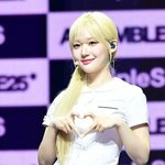 트리플에스 모교 교복 착장, <b>윤서연</b> “23살에 입을 줄은, 살 빠져...