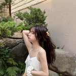 [어케생각해] “조용한 여름 시작”…우주소녀 여름, 햇살 아래 청순→감성...