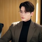 '아이유' 이종석, 능력치 만렙 '프로 루틴러' 변호사 된다(서초동)