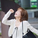 ‘귀욤뽀짝 명창 다람쥐’ (웬디의 영스트리트 출근길) [<b>HD</b>포토]