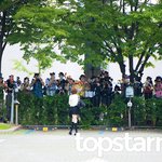 레드벨벳 웬디, ‘<b>KPOP</b> 투어 핫스폿’ (웬디의 영스트리트 출근길)...