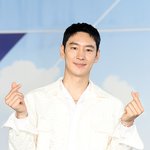 [포토]이제훈, ‘<b>소주</b>전쟁’ 열혈홍보