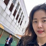 이렇게까지 입는다고?…정준호이하정, <b>투표소</b>에 '하객룩'으로 등장