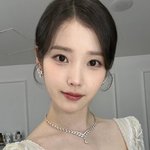 아이유 “한 표 잊지 마세요”…총알보다 강한 투표 <b>독려</b>