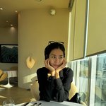 [댓글부탁해] 행복하자는 작은 약속”…유이, 고요한 오후→빛으로...