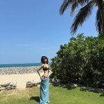<b>햇살</b>에 반짝이는 김지석 이주명의 비키니 자태