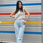 장영란, 청바지 핏 예쁜 글래머..살짝 보이는 허리 라인