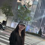 “웃음은 언제나 그대로”…이미주, 밤공기 속 자유→<b>도심</b> 감성 대폭발