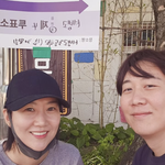 장윤정︎도경완 투표 인증샷, 뒤 파란<b>벽돌</b>까지? "그만 해라"