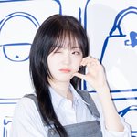 [현장포토] "<b>과즙미</b> 팡팡"...조이현, 광대상승 애교