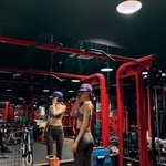 나나, <b>브라</b>톱+레깅스로 뽐낸 근육질 슬렌더…전신 타투 흔적도 없네