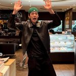 '신민아' 김우빈, 연예계 대표 공룡상의 '공룡 포즈'..장꾸미 <b>MAX</b>