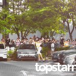 만나기 위해 모인 팬들’ (웬디의 영스트리트 출근길) [<b>HD</b>포토]