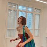 52세 최은경, 운동으로 빚은 직각어깨…드레스 입고 열일 모드