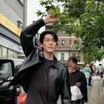 ..김우빈, '188cm' 모델 출신 다운 '<b>우월</b> 피지컬' 뽐내
