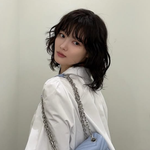  이렇게 보니 또 다르다…젖은 단발 펌+<b>루즈</b>핏, '성숙함' 물씬