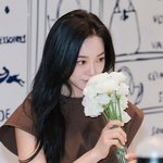 김세정, 뻥 뚫린 파격 노출룩..한층 성숙해진 비주얼