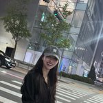 이미주 ‘놀뭐’ 하차 후 밝은 <b>미소</b>…슬리퍼 차림 안 믿기는 늘씬...