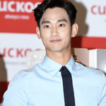 광고계는 외면했지만…김수현, <b>팬심</b> 굳건했다! 랭킹 5주째 '1위’