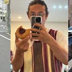 무채색으로 무장… 선거철 '<b>SNS</b> 주의보' 내리는 연예계