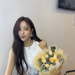 효민, S대 남편 이래서 반했나…'전문가 수준' 셀프 헤메코로 미모...