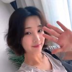 애셋맘' 율희, '<b>큐티</b>+섹시' 비주얼 자랑..."여전한 아이돌...