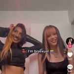 [댓글부탁해] 캣츠아이 또 성소<b>수자</b> 커밍아웃함