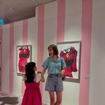 똑 닮은 딸과 전시 데이트…혼자서도 '든든한 엄마' [<b>MD</b>스타]