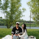 전진류이서, <b>피크닉</b>에서 꿀 떨어지는 스킨십…이 정도면 드라마