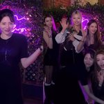 <b>SM</b> 떠나 삼촌 품으로 간 써니, 이수만 표 걸그룹과 다정하게…미모...