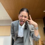 “출근완료”…<b>미미</b>, 발랄한 제스처→유쾌한 오후